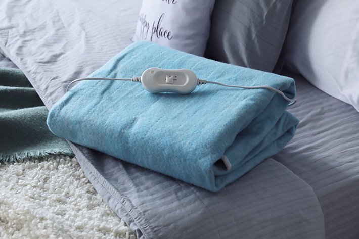 10 Unique Ways to Save on Electric Bills this Winter in Michigan